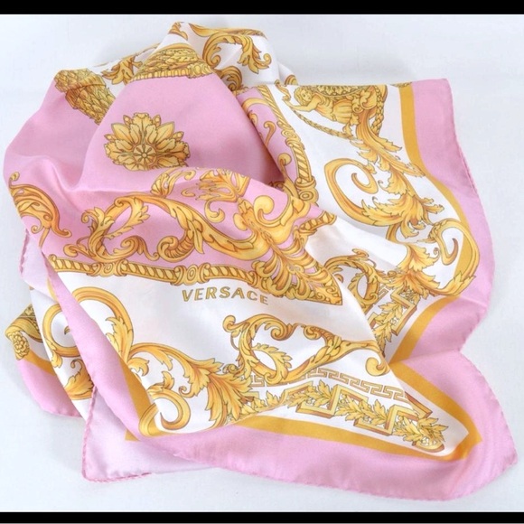 Authentic Versace Baby Pink & Gold Baroque Medusa Palazzo XL Scarf / Wrap - Picture 7 of 13